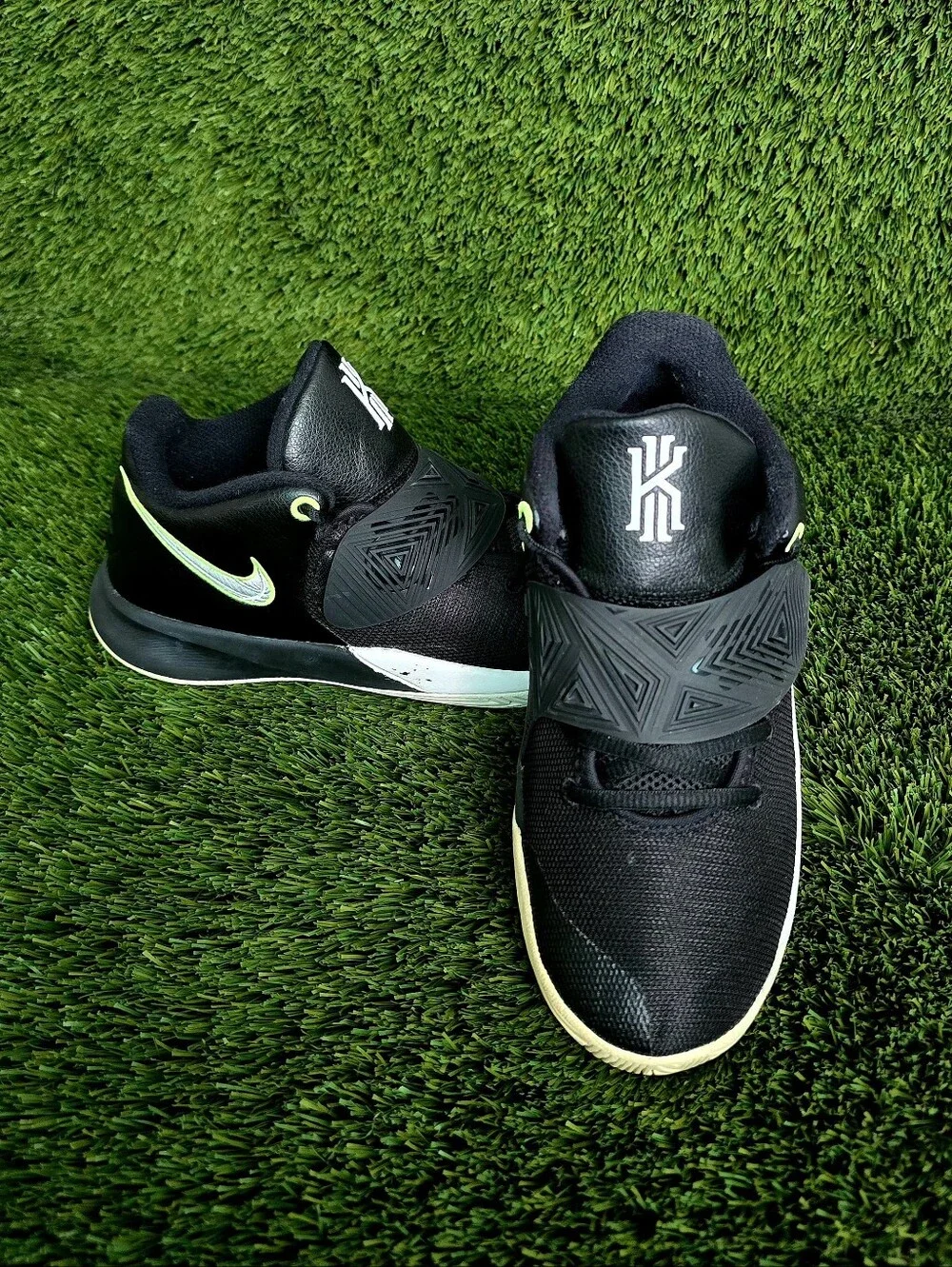 Nike kyrie flytrap